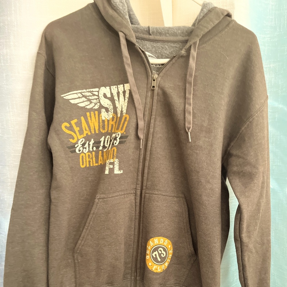 Sea world Zip Hoodie Gray Small Worn once Slight discolored on shoulder & hood